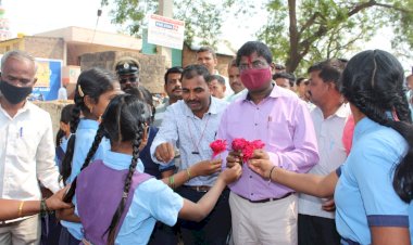 ಹುಲ್ಯಾಳ ಗ್ರಾಮದಲ್ಲಿ ಡಿಸಿ ಗ್ರಾಮ ವಾಸ್ತವ್ಯ: ಗ್ರಾಮದ ಜನರ ಸಮಸ್ಯೆಗಳಿಗೆ ಸ್ಪಂದಿಸಿದ ಡಿಸಿ ರಾಜೇಂದ್ರ