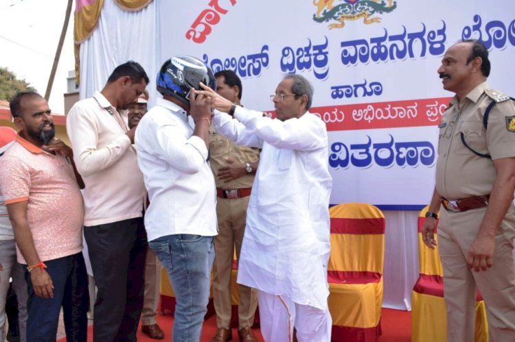 ಹೆಲ್ಮೆಟ್, ಸೀಟ್ ಬೆಲ್ಟ ಧರಿಸಿ ಜೀವ ರಕ್ಷಣೆ ಮಾಡಿಕೊಳ್ಳಿ : ಮೇಟಿ 