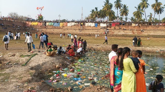 ಬರಿದಾದ ಬನಶಂಕರಿ ಪುಷ್ಕರಣಿ: ಭಕ್ತರಿಗೆ ನಿರಾಸೆ