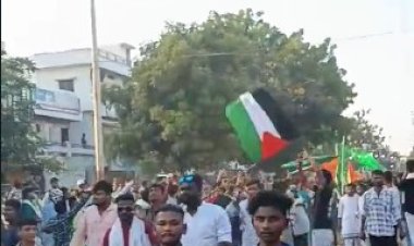 ಈದ್ ಮೆರವಣಿಗೆಯಲ್ಲಿ ಹಾರಾಡಿದ ಪ್ಯಾಲಿಸ್ತೇನ್ ಧ್ವಜ..!