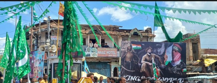 ವಿವಾದಕ್ಕೆ ಕಾರಣವಾದ ಕಟೌಟ್..!