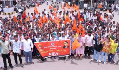 ಪರೀಕ್ಷಾ ಅಕ್ರಮ: ಕೋಟೆಯಲ್ಲಿ ಜೆನ್‌ಝಿಗಳ ಪ್ರತಿಭಟನೆ