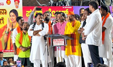 ವಂದೇ ಮಾತರಂ ಪೂರ್ಣ ಹಾಡದ ಕಾಂಗ್ರೆಸ್ಸಿನವರು ದೇಶದ್ರೋಹಿಗಳು: ಪ್ರಮೋದ ಮುತಾಲಿಕ್ 